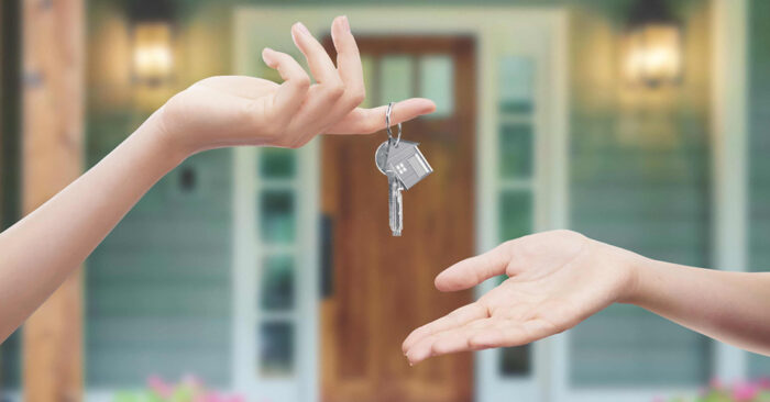 alquiler vivienda destacada llaves en mano de una casa