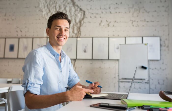 alumnos en prácticas