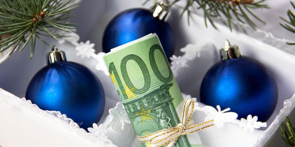 baja laboral y paga extra destacada