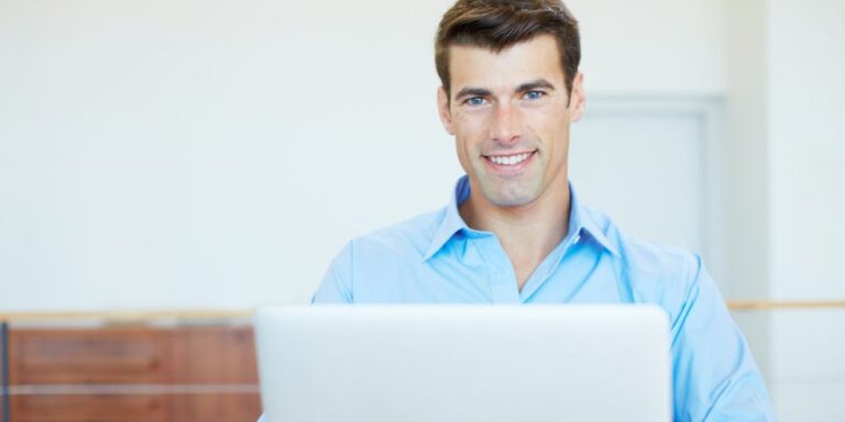 gastos casa destacada deducciones autónomos desde casa